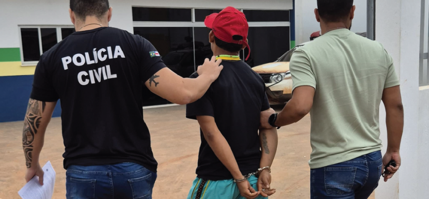 A Polícia Civil do Amazonas (PC-AM), por meio da 61ª Delegacia Interativa de Polícia (DIP) de Boca do Acre (a 1.028 quilômetros de Manaus), cumpriu, nesta segunda-feira (31), mandado de prisão preventiva de um homem, 19, por tentativa de homicídio contra um indígena, de 23 anos. O crime foi praticado no dia 31 de janeiro deste ano, no município.